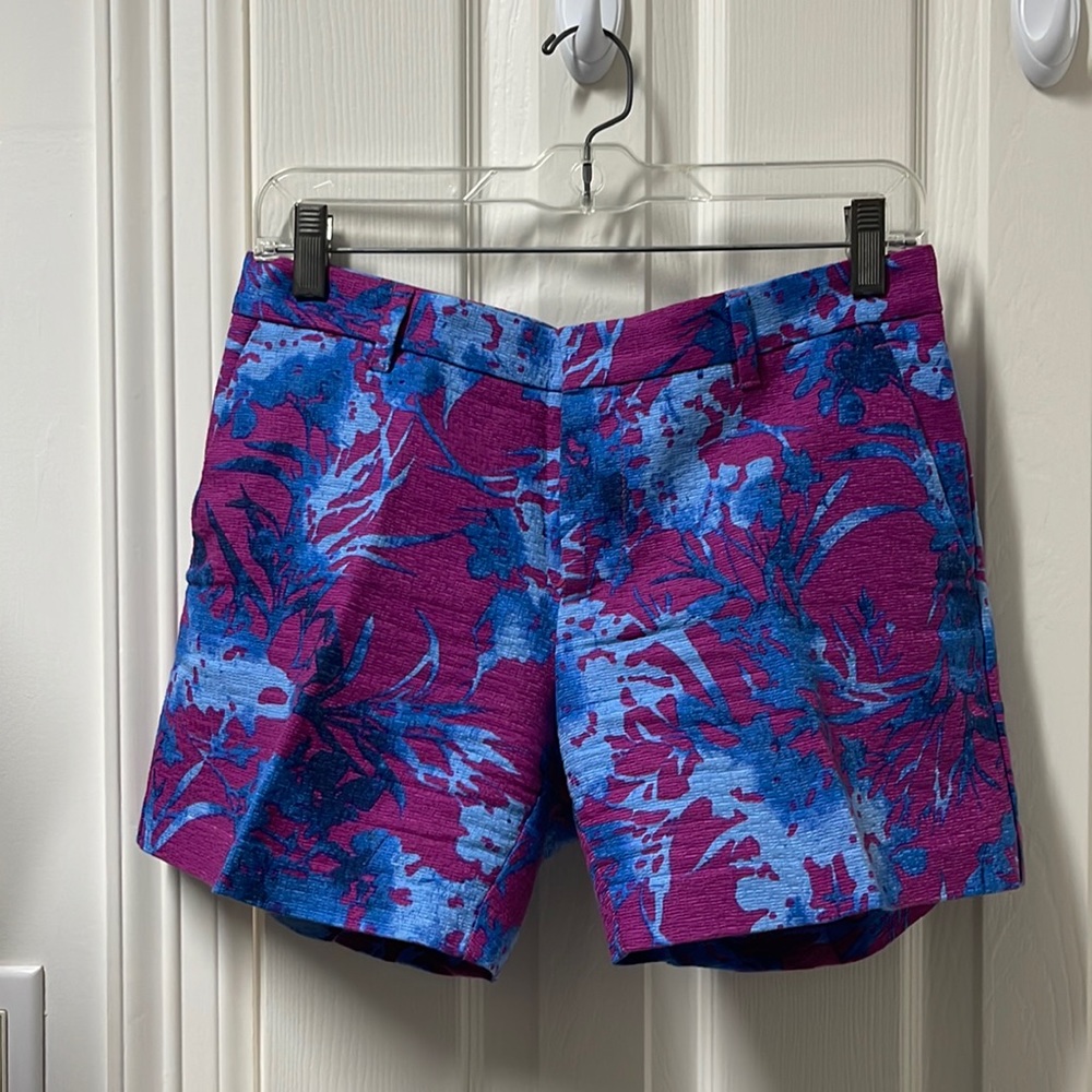 Banana republic shorts, size 2, fun, tropical colors for summer